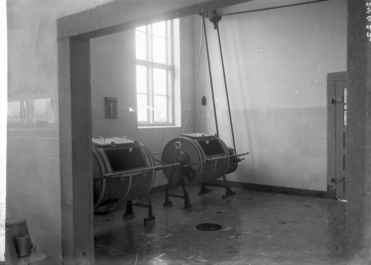 Maskinhal med cylindere