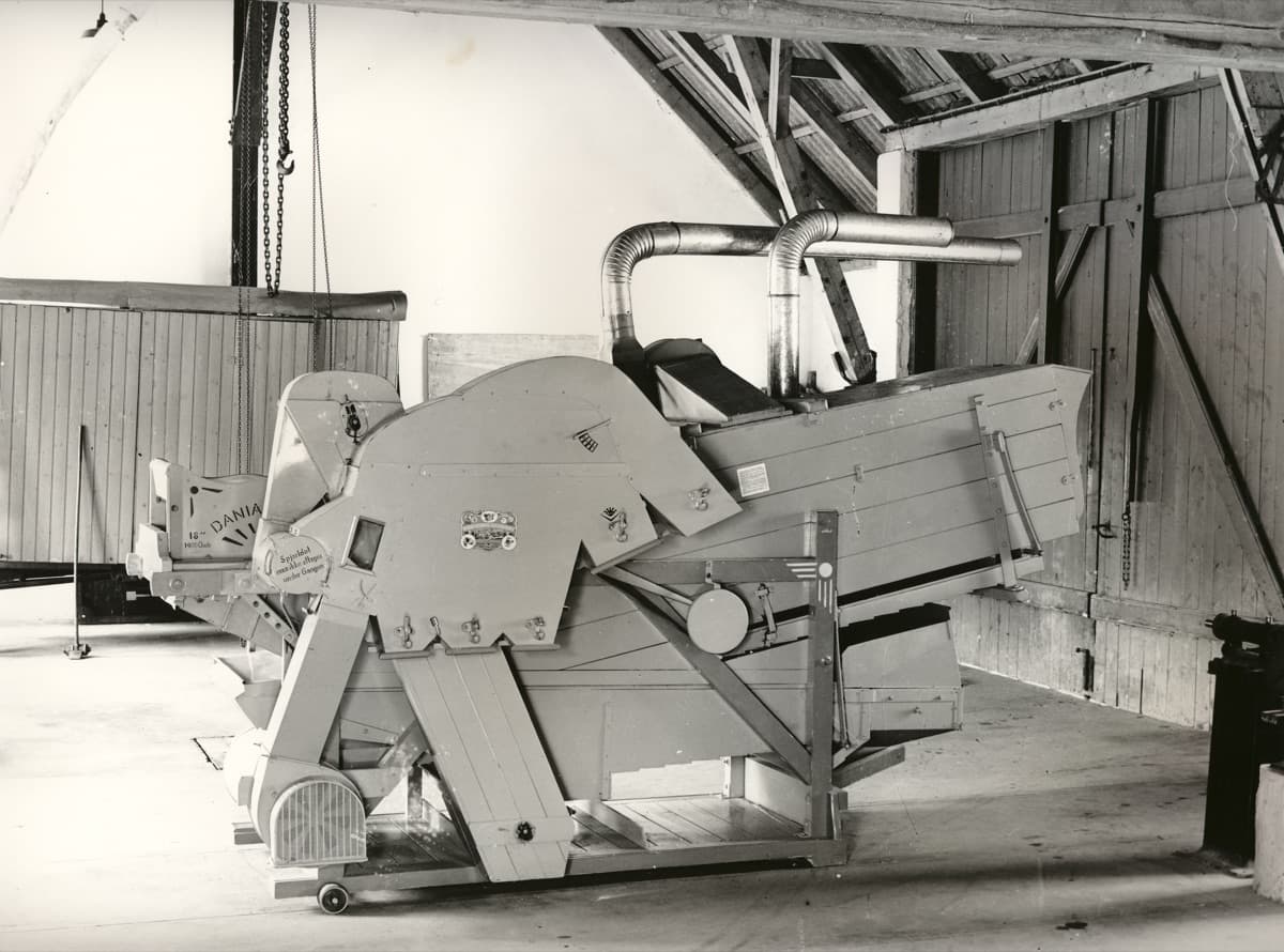 Nordstens landbrugsmaskine indendørs